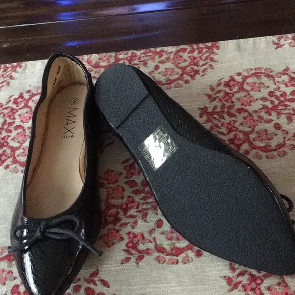 Black flats brand new - Picture 2 of 2